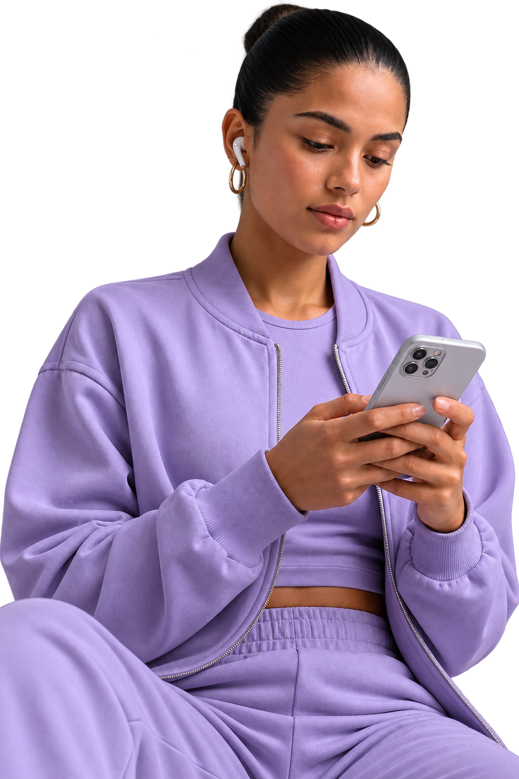 Mulher registrando uma refeição no app Life pelo celular